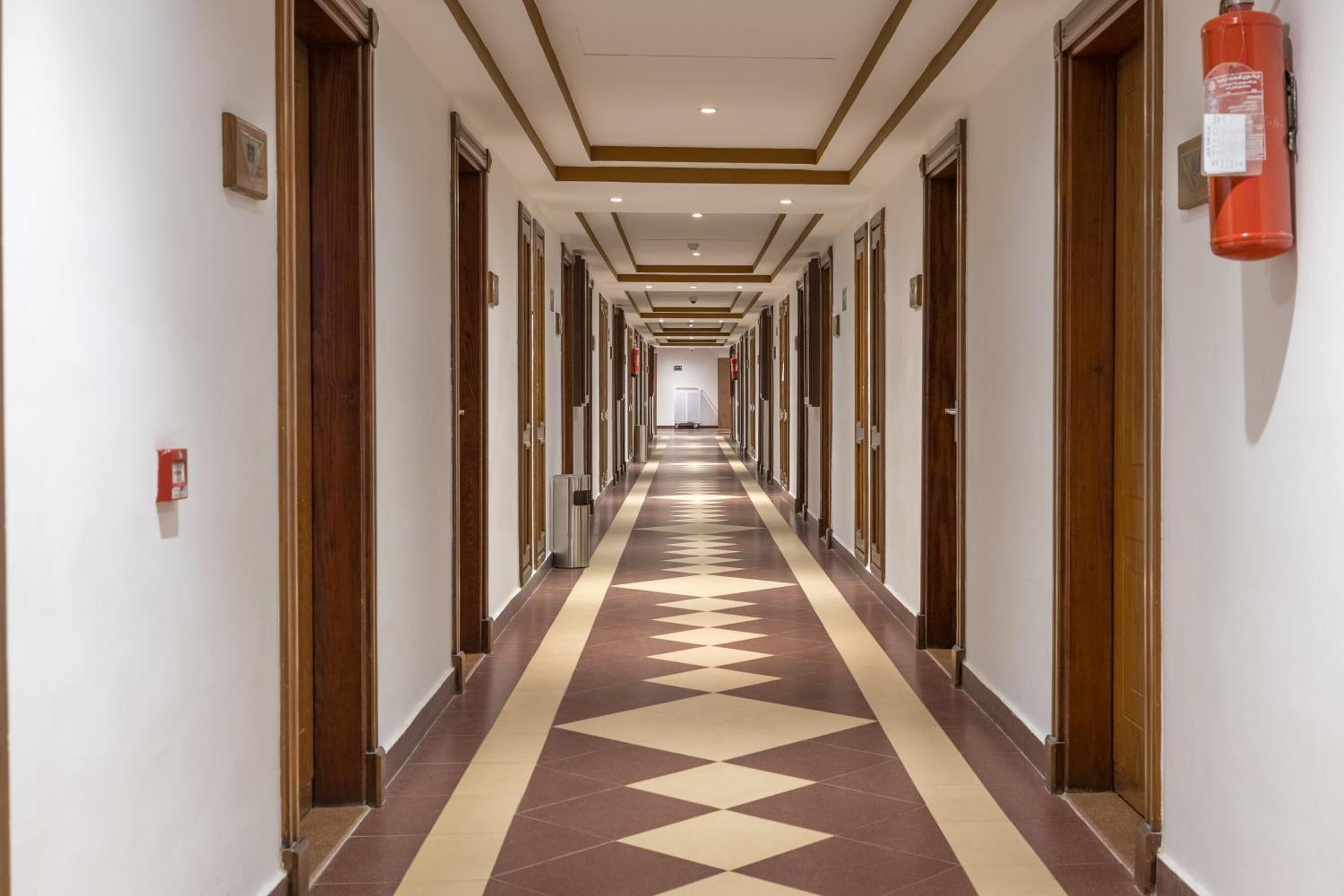 Sultan Gardens Resort Sharm El Sheikh Esterno foto A corridor in a hotel