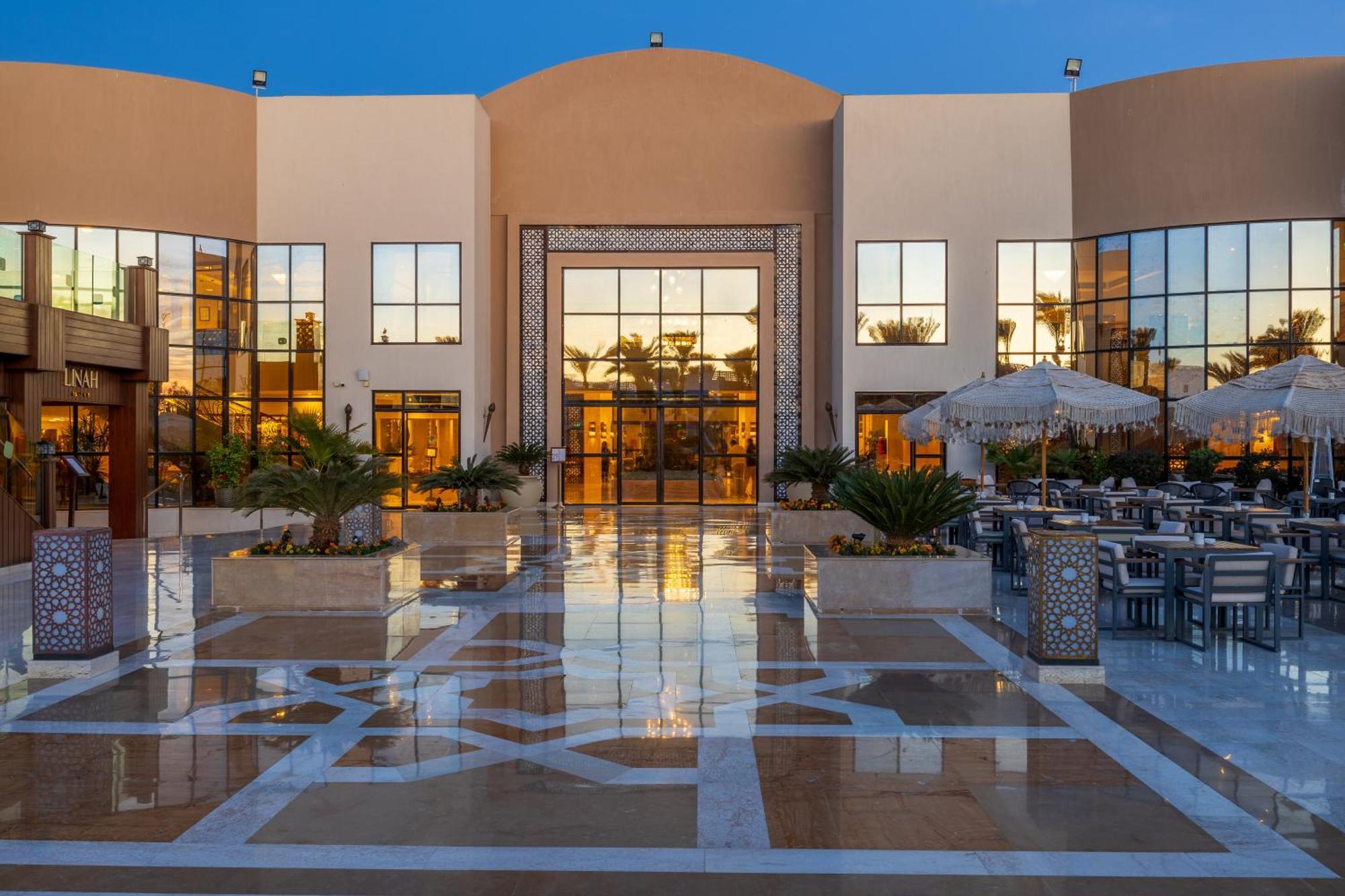 Sultan Gardens Resort Sharm El Sheikh Esterno foto The main entrance of the hotel