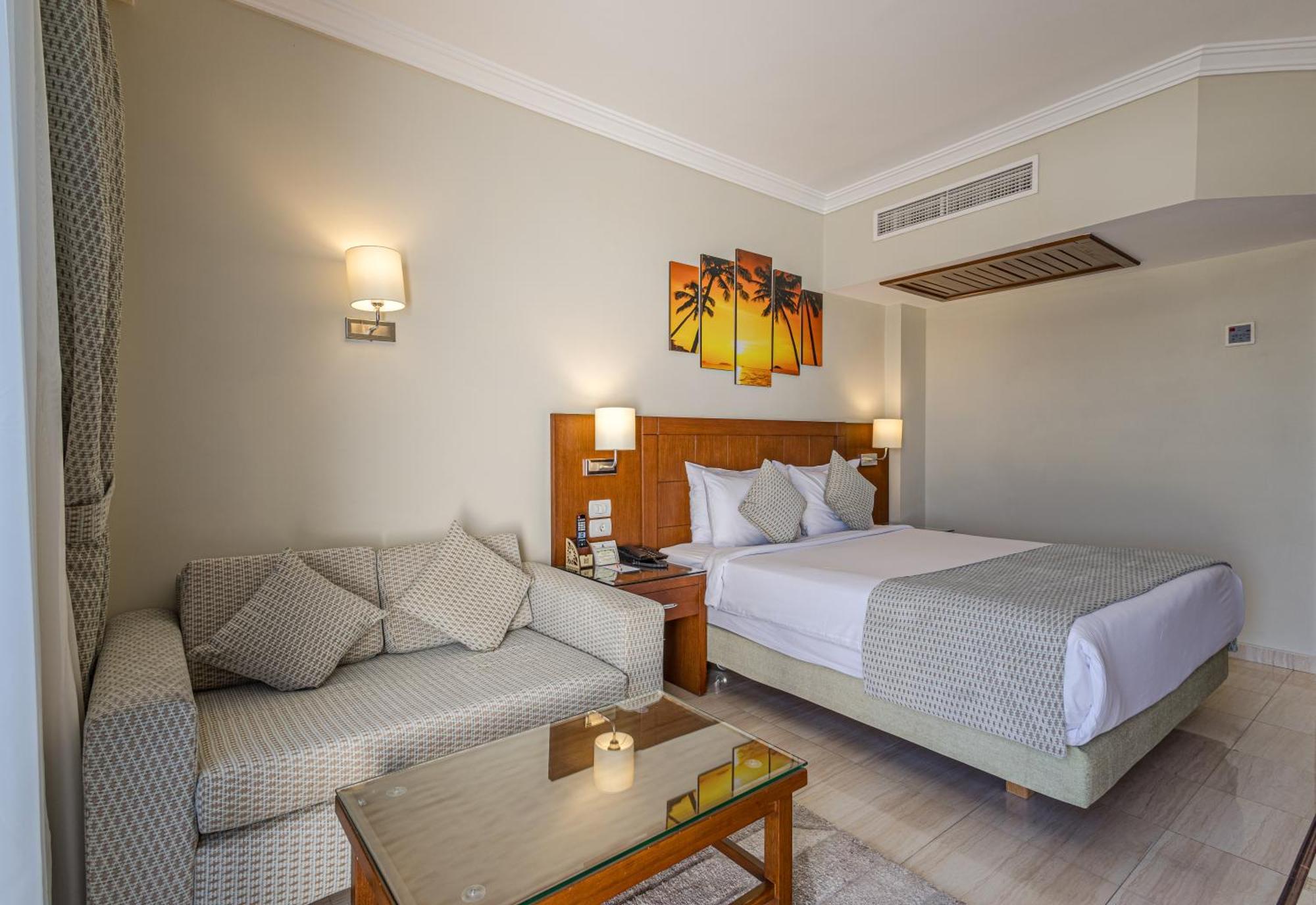 Sultan Gardens Resort Sharm El Sheikh Esterno foto A room at the hotel