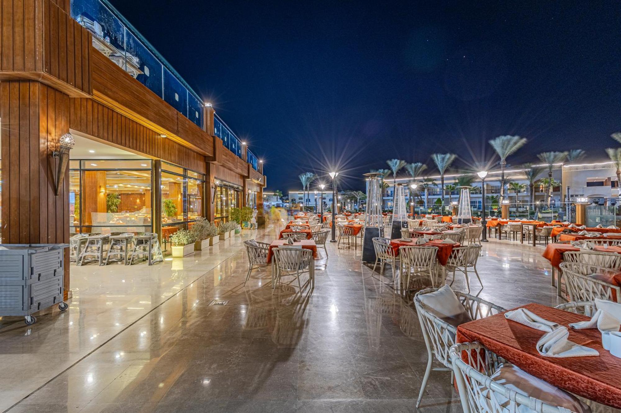 Sultan Gardens Resort Sharm El Sheikh Esterno foto The Terrace at the Grand Hotel